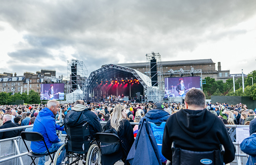 Summer Sessions Crowd